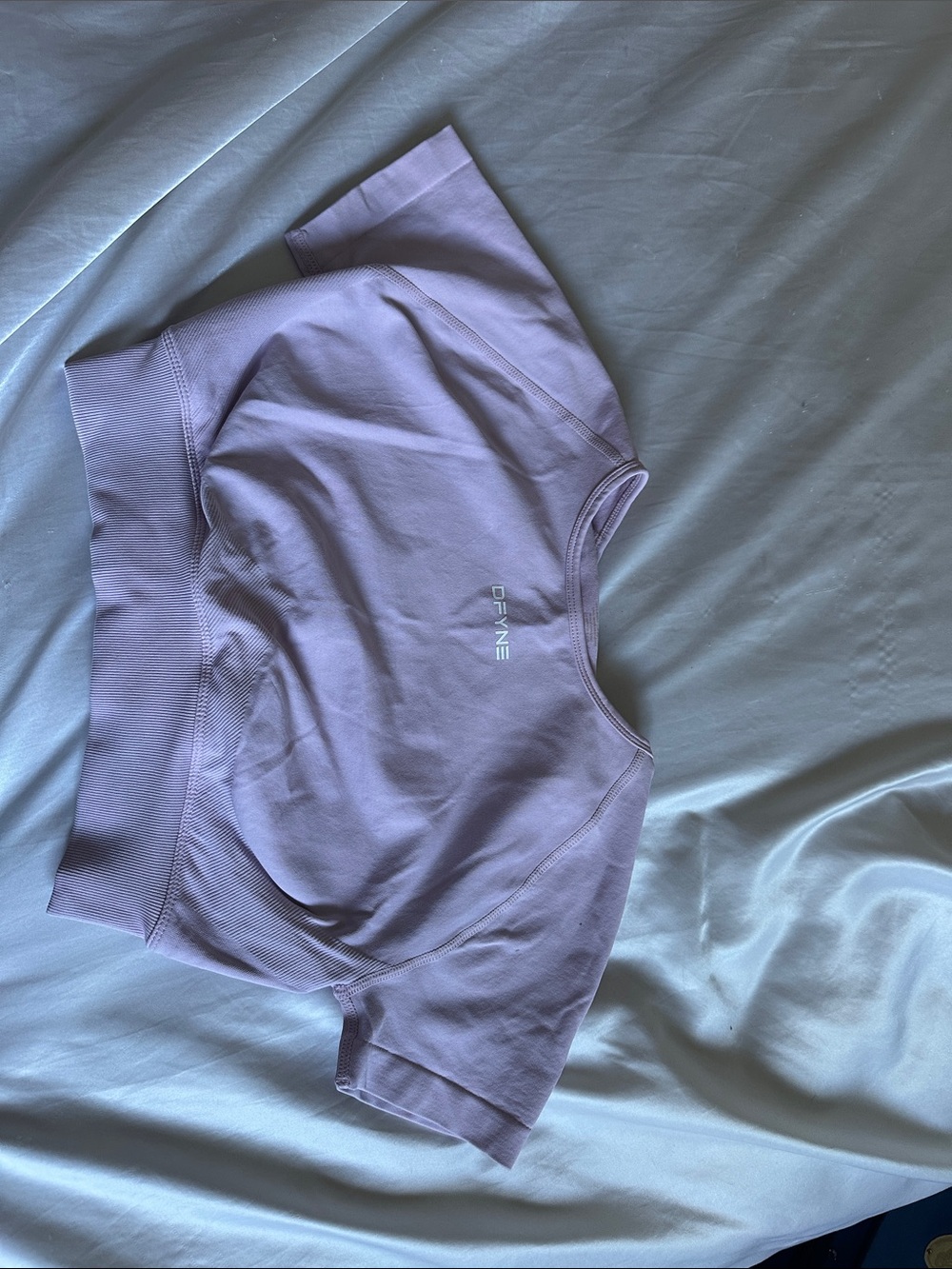 DFNE Lavender Short-Sleeve Crop Top